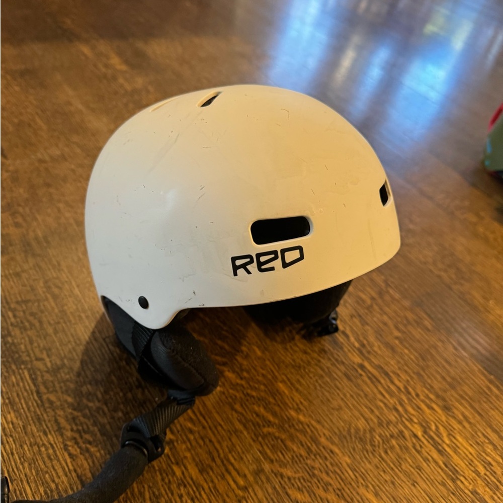 Ski/snowboarders helmet- youth S